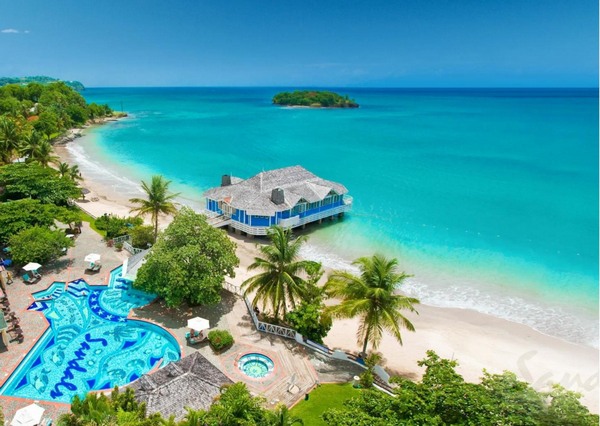 Sandals Halcyon Beach
